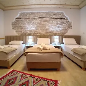 Affittacamere Arpet, Gjirokastër