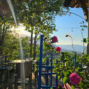 Gasthuis Clockwise Guestrooms, Gjirokastër